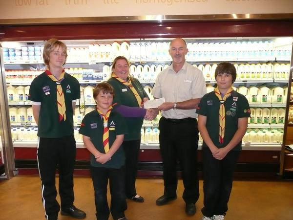 Left to right: Jordan Newton, Gareth Williams, Debbie Leahey (leader) Iain Beatton (NW Greenmeadows store owner), Ryan Jaggers